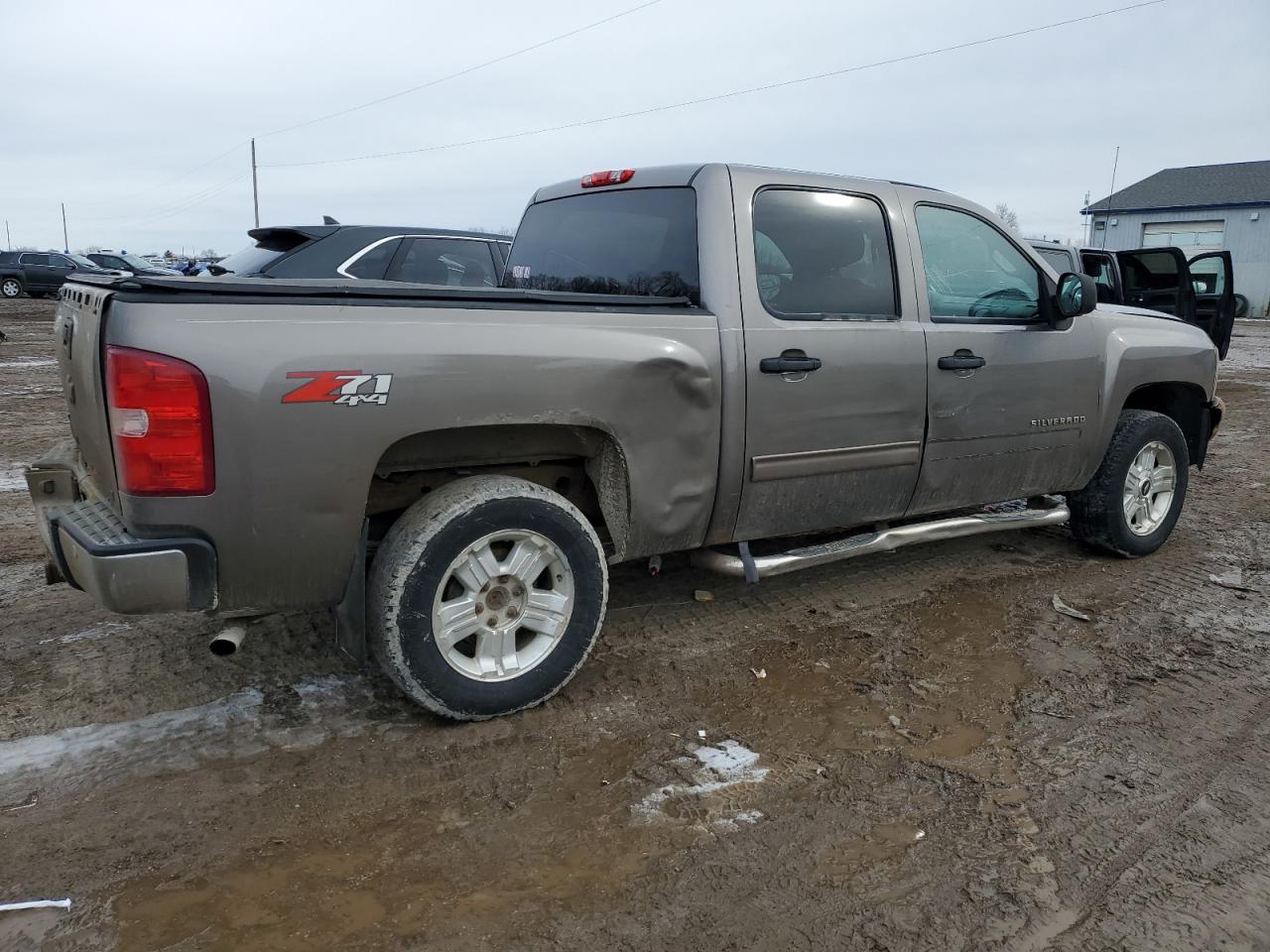 2013 Chevrolet Silverado - Image 3