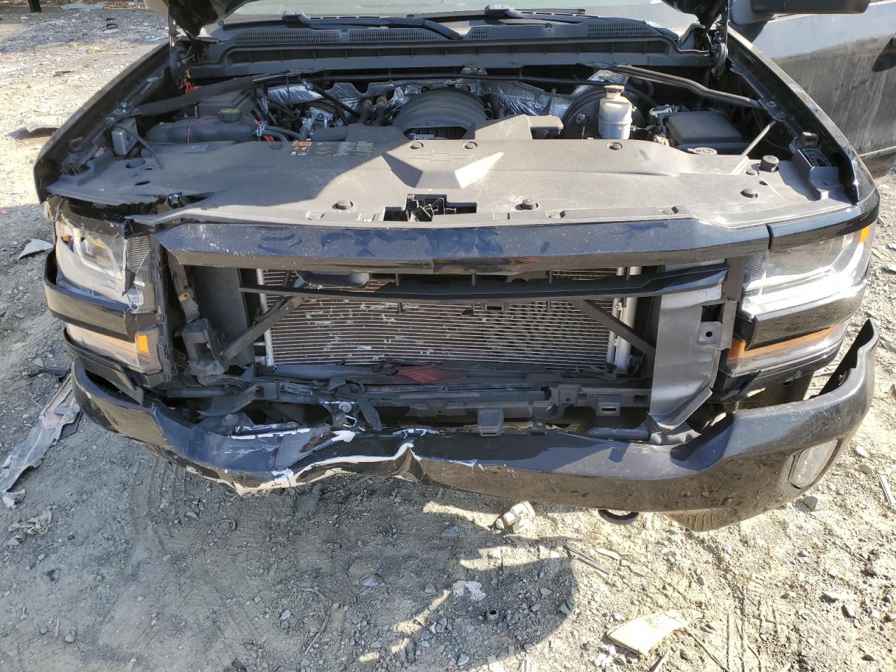 2016 Chevrolet Silverado - Image 12