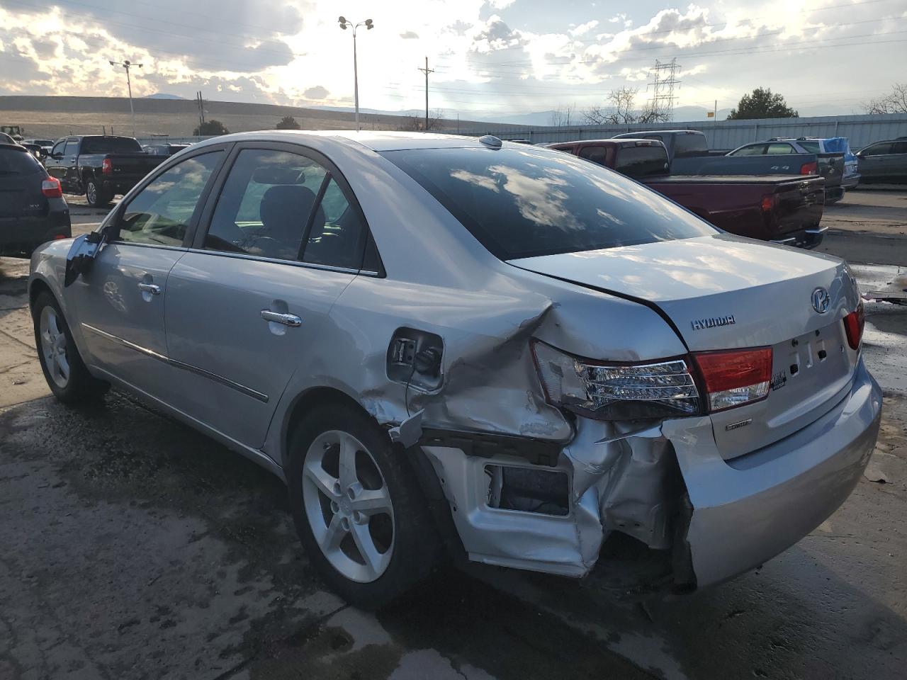 2008 Hyundai Sonata - Image 2