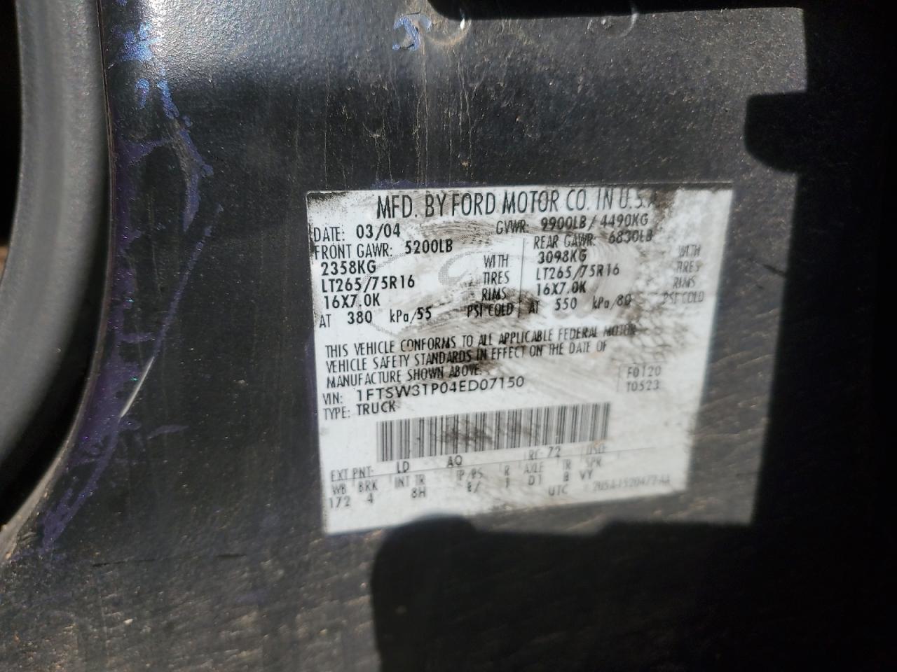 2004 Ford F350 - Image 12