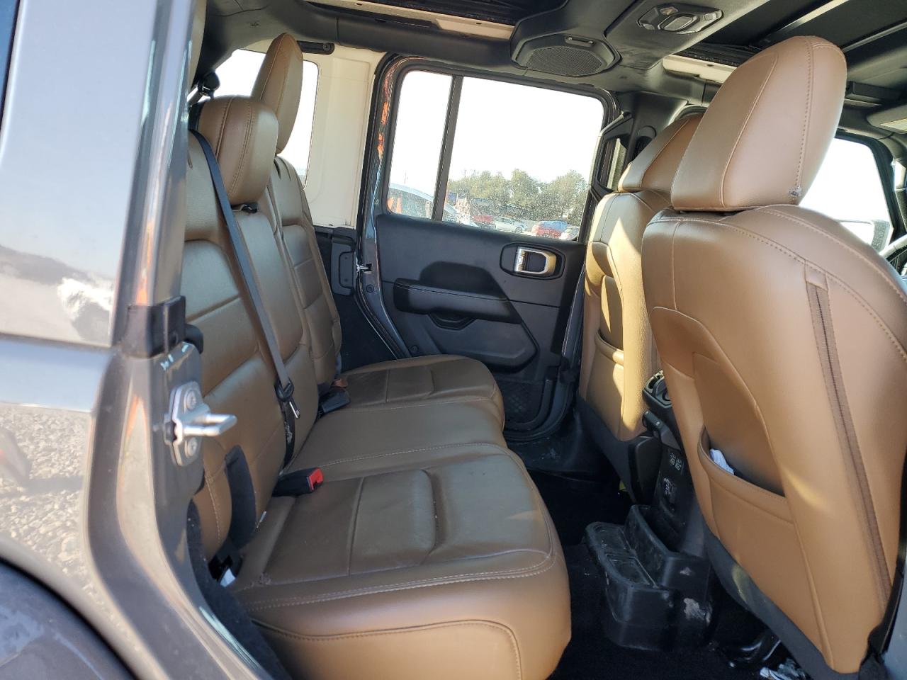 2020 Jeep Wrangler - Image 12