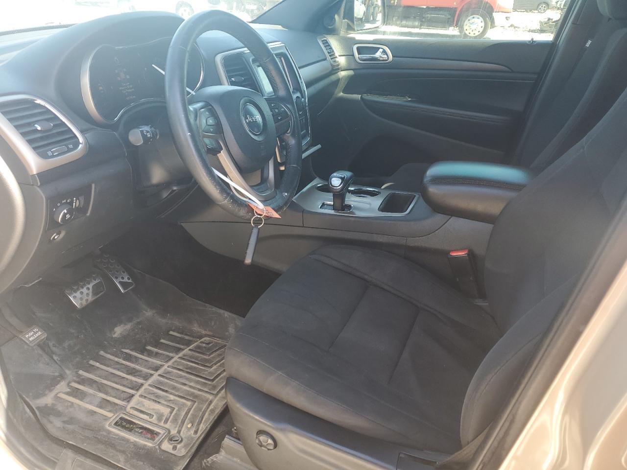 2015 Jeep Grand Cherokee - Image 7