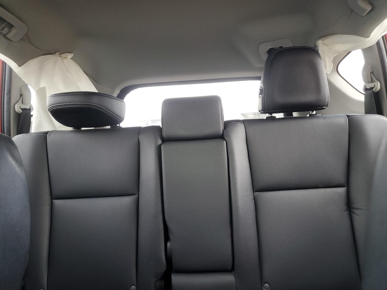 2015 Toyota RAV 4 - Image 10