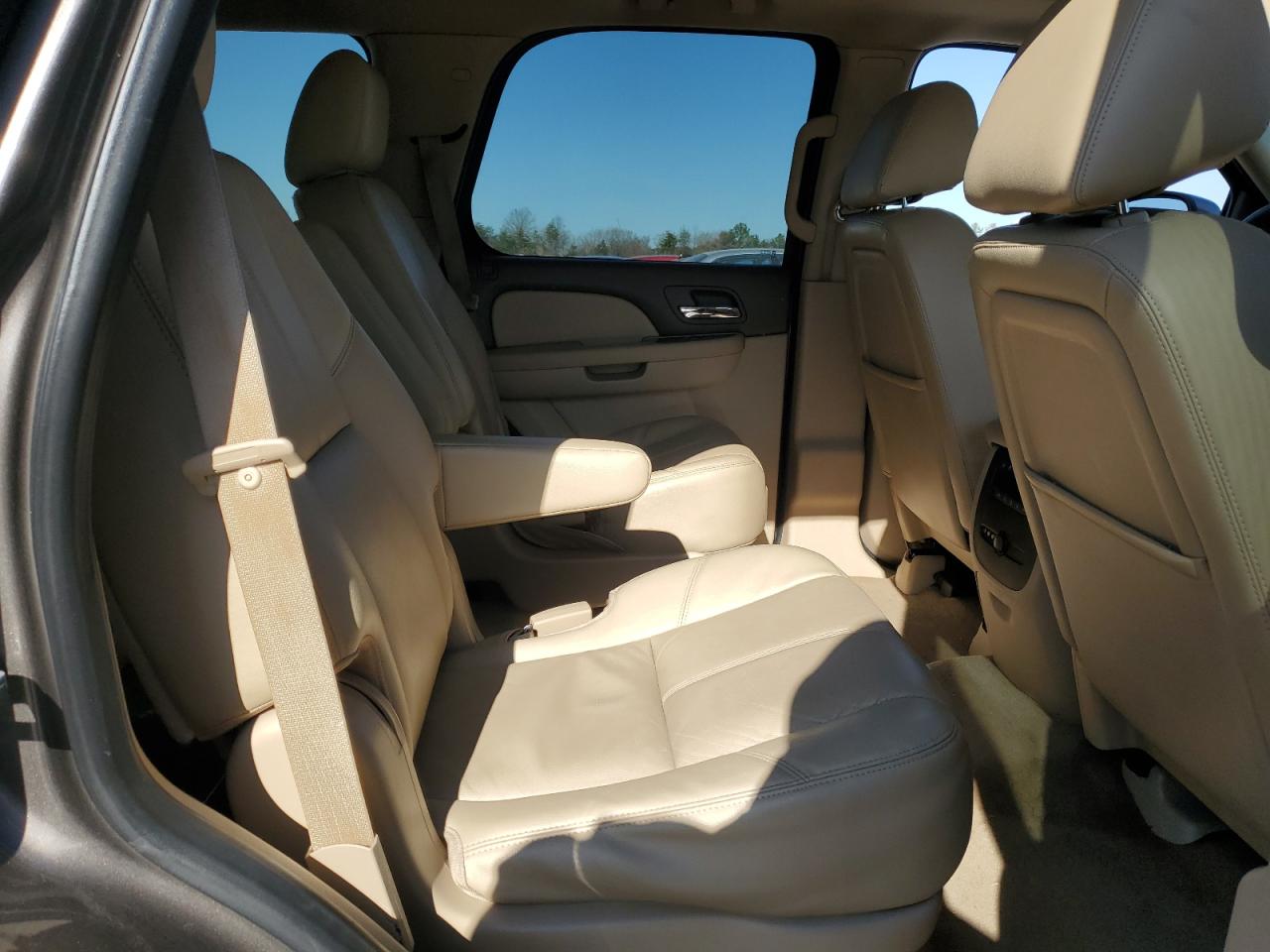 2013 Chevrolet Tahoe - Image 12
