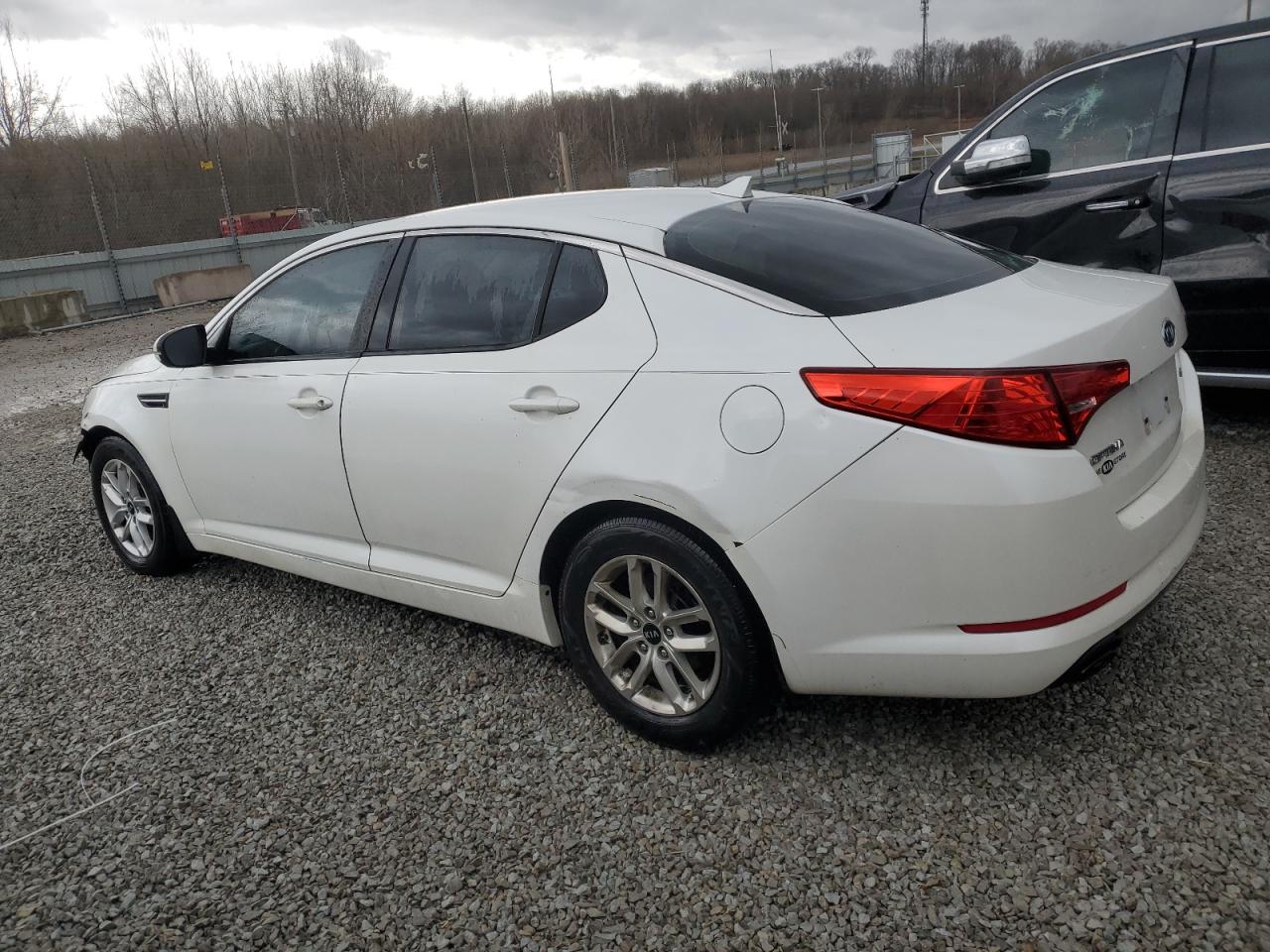2011 Kia Optima - Image 2
