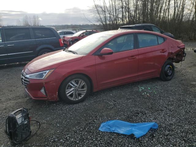  HYUNDAI ELANTRA 2019 Красный