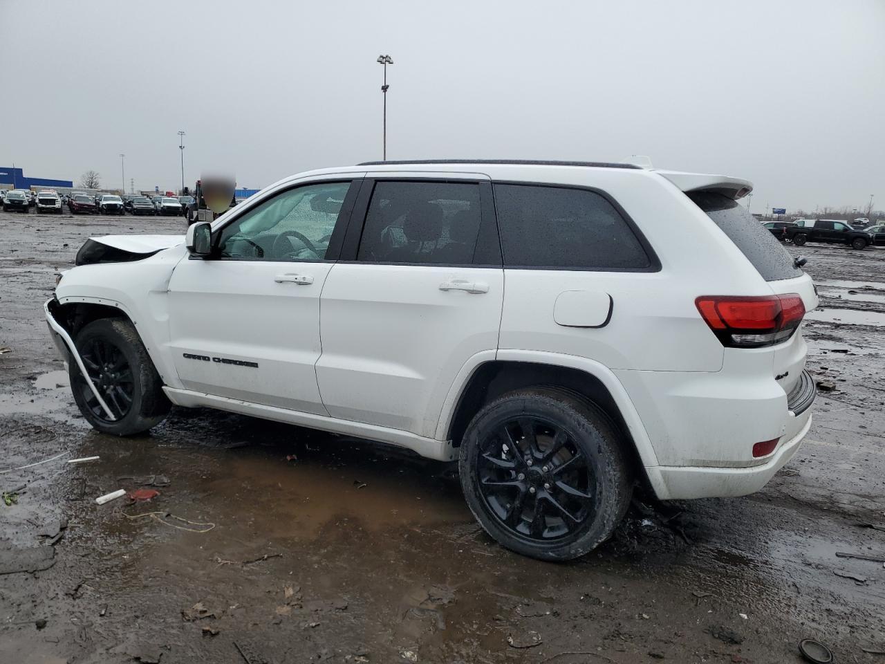 2020 Jeep Grand Cherokee - Image 2