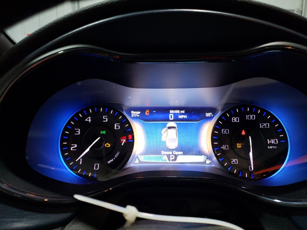 2015 Chrysler 200 - Image 9