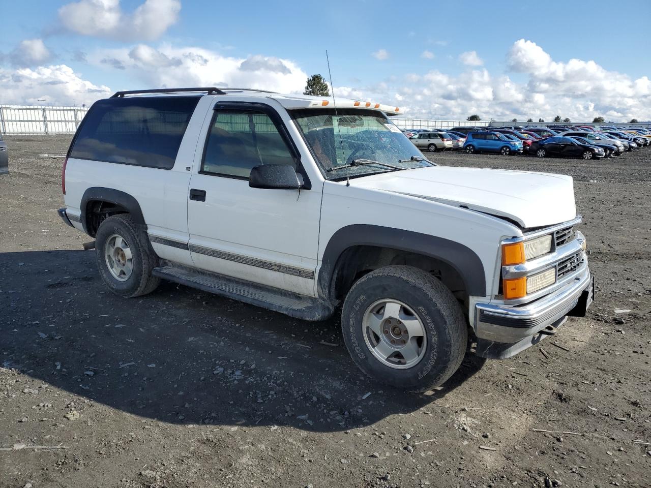 1996 Chevrolet Tahoe - Image 4