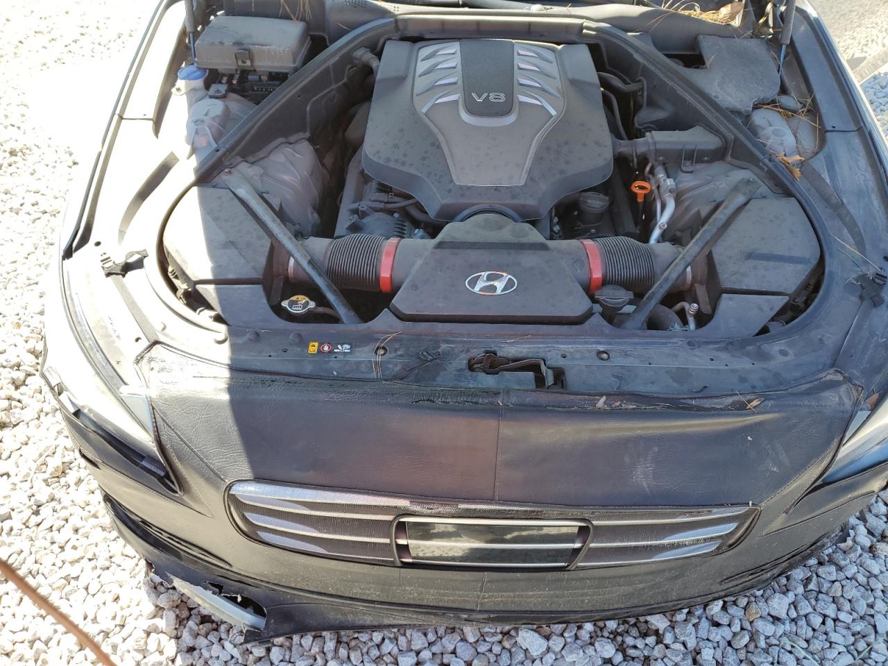2015 Hyundai Genesis - Image 12
