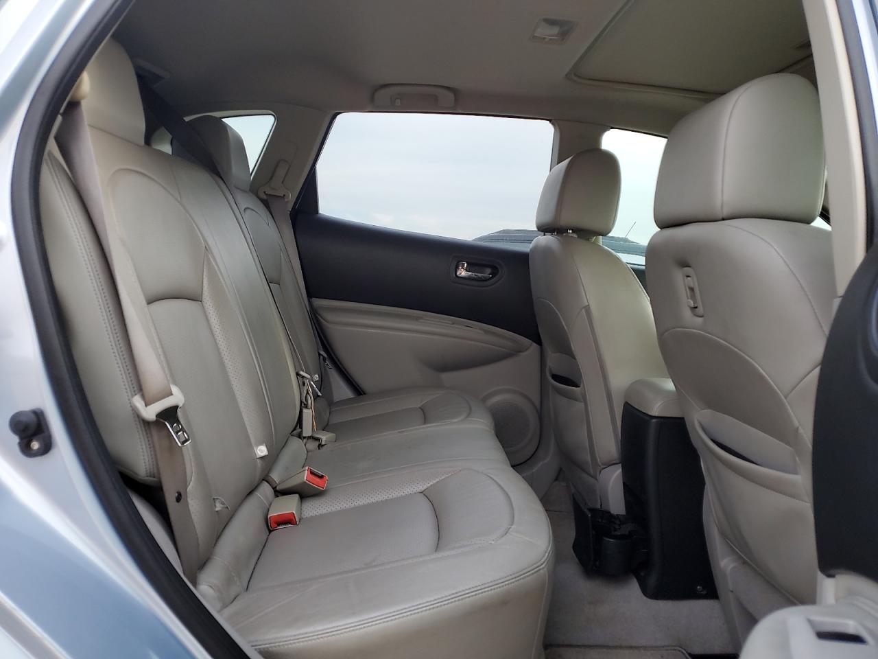 2011 Nissan Rogue - Image 11