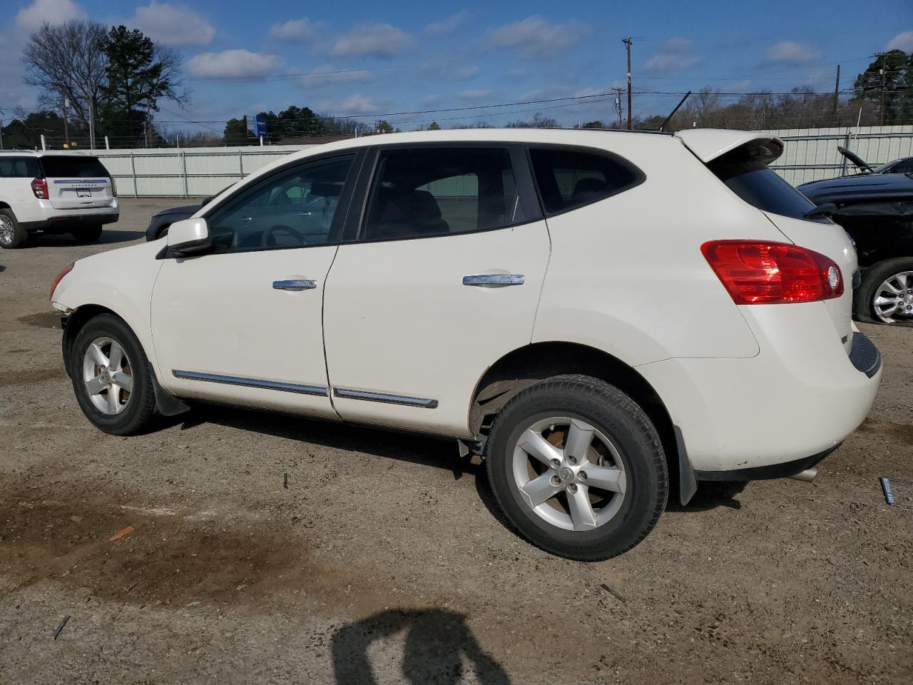 2013 Nissan Rogue - Image 2