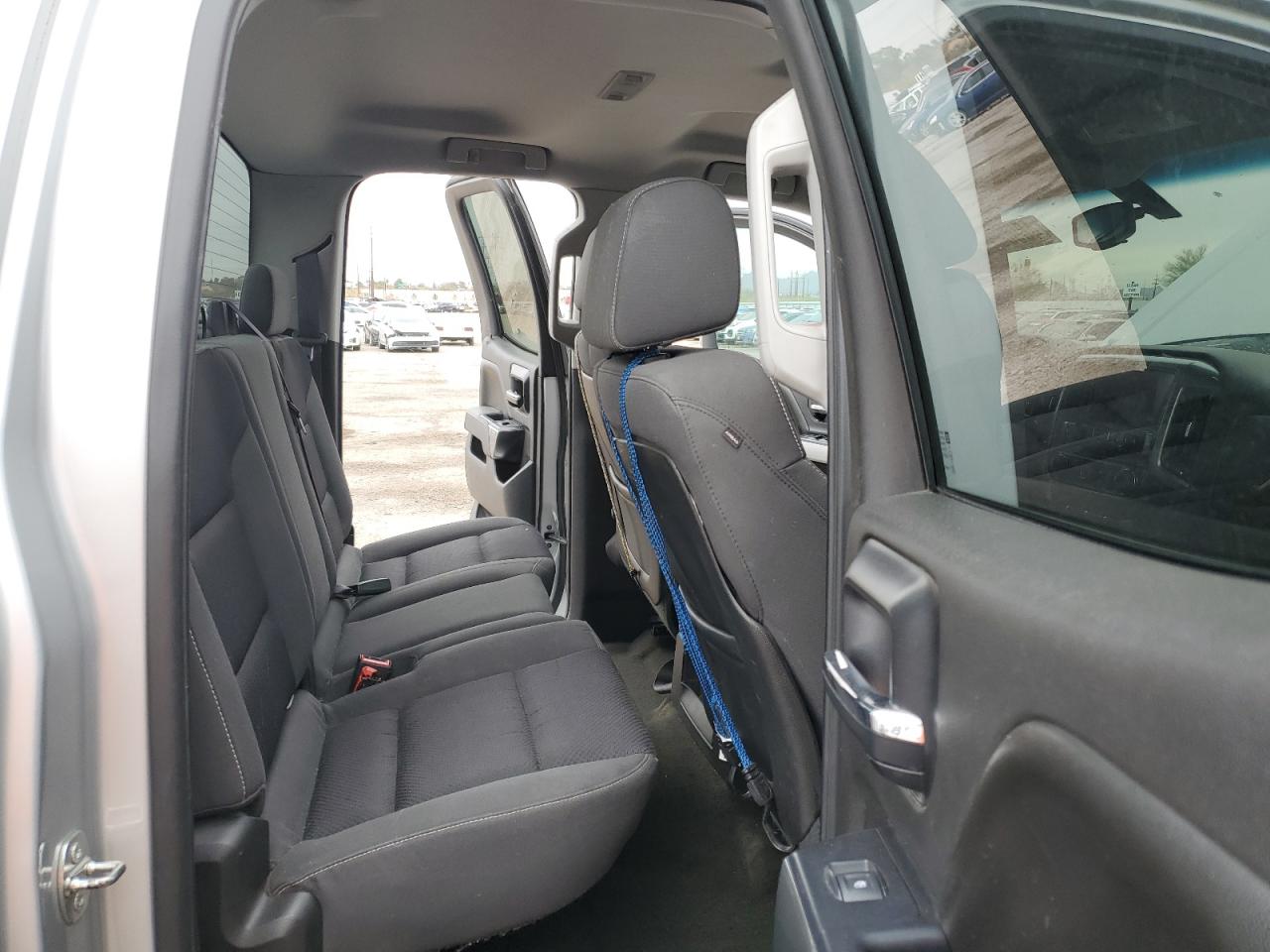2015 Chevrolet Silverado - Image 10