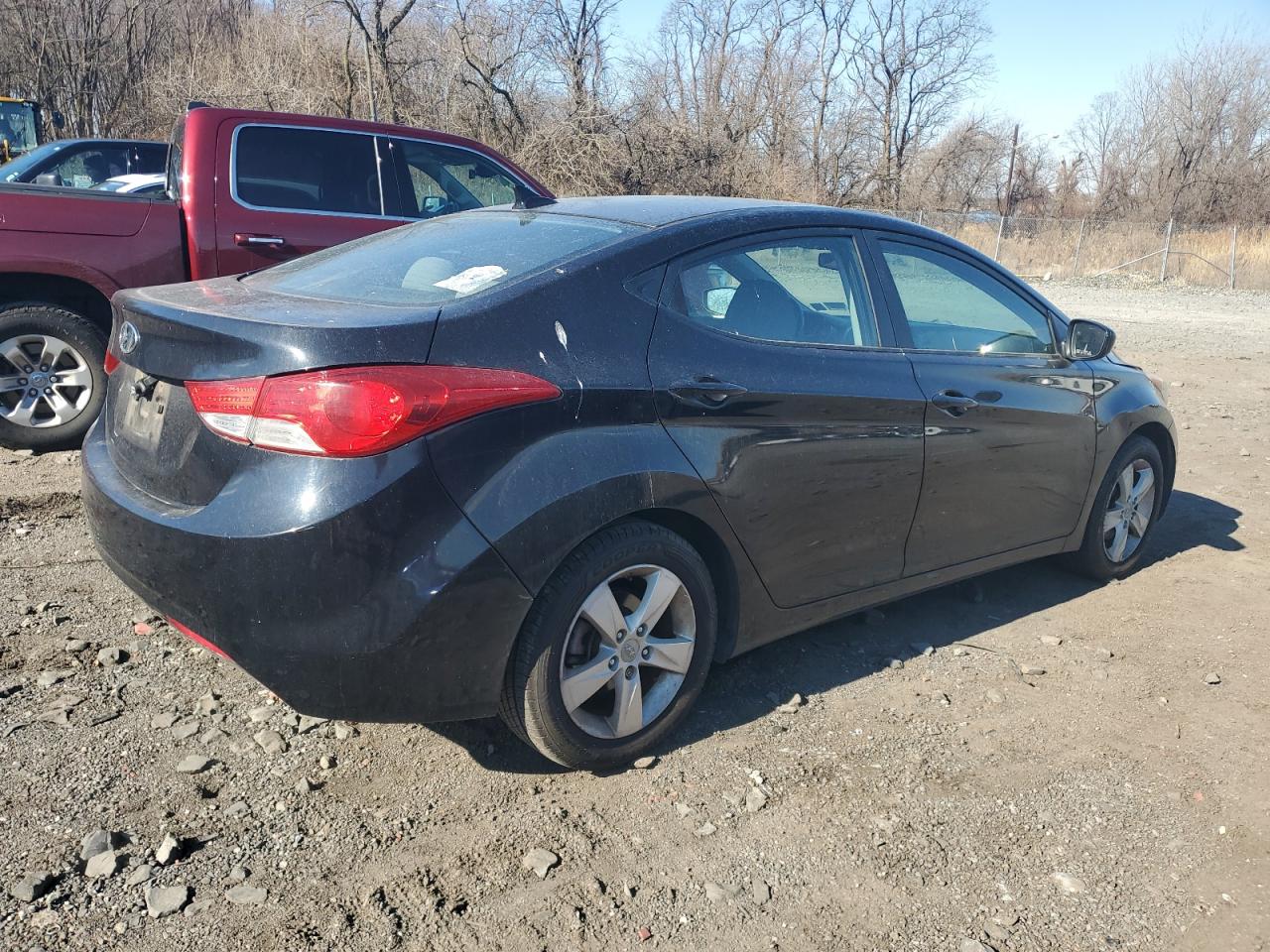 2011 Hyundai Elantra - Image 3
