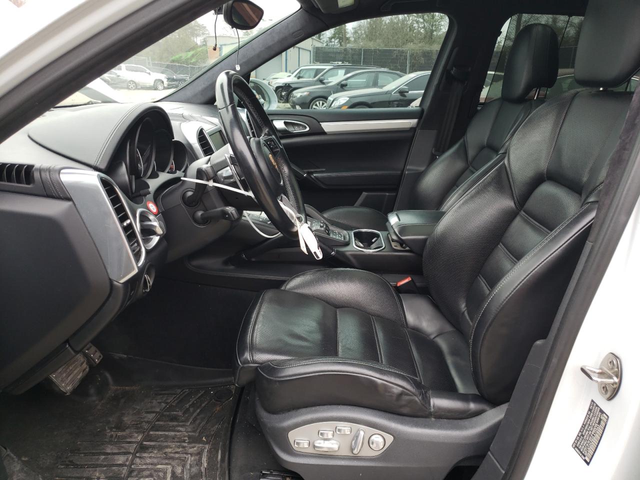 2016 Porsche Cayenne Gts VIN: WP1AD2A26GLA72543 Lot: 49081025