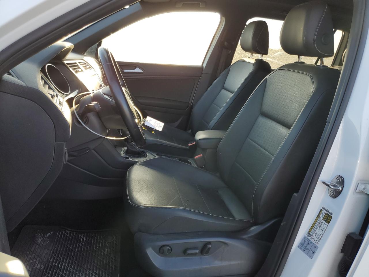 2021 Volkswagen Tiguan - Image 7