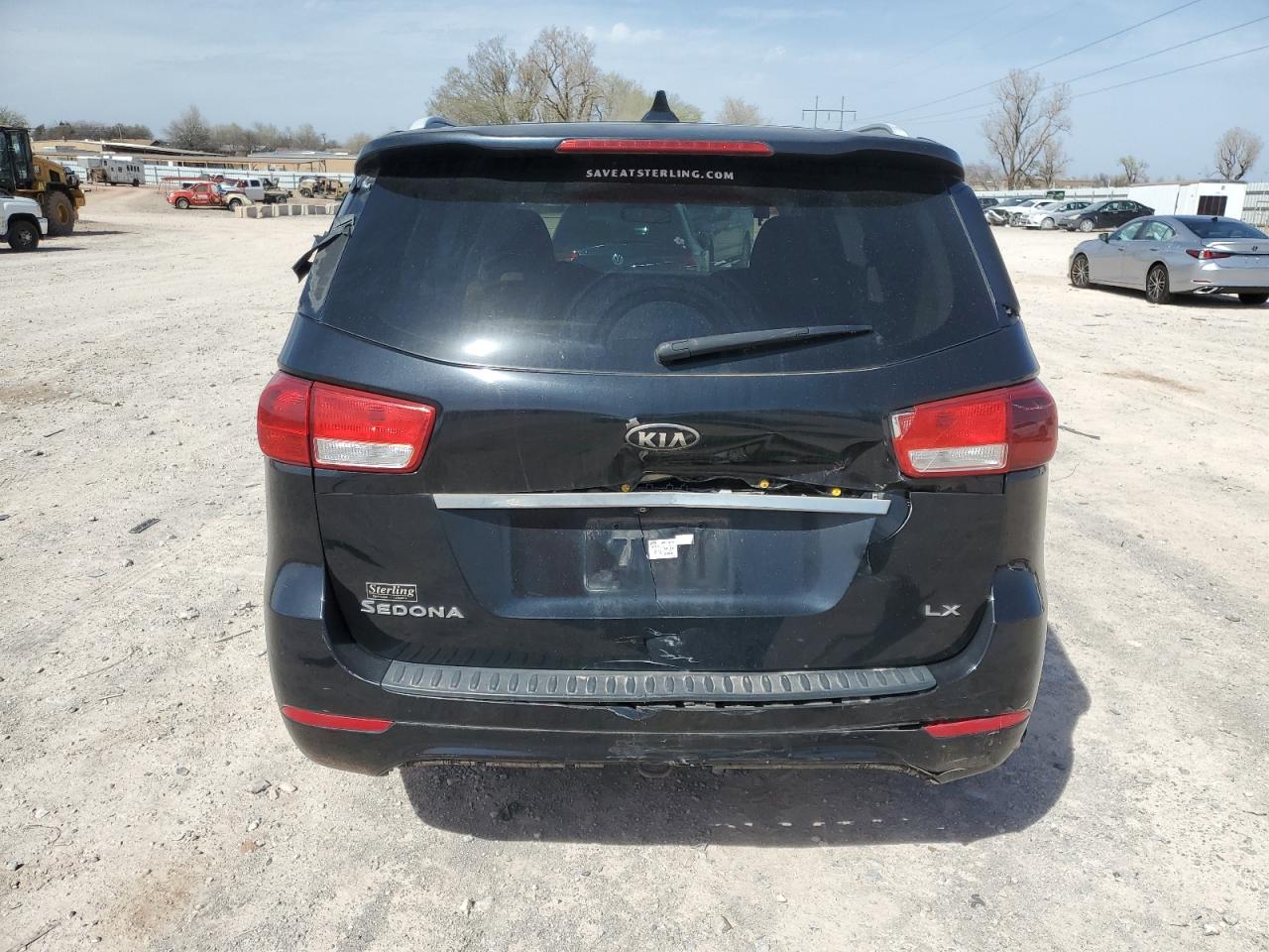 2015 Kia Sedona - Image 6