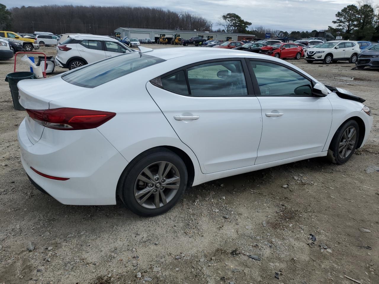 2018 Hyundai Elantra - Image 3