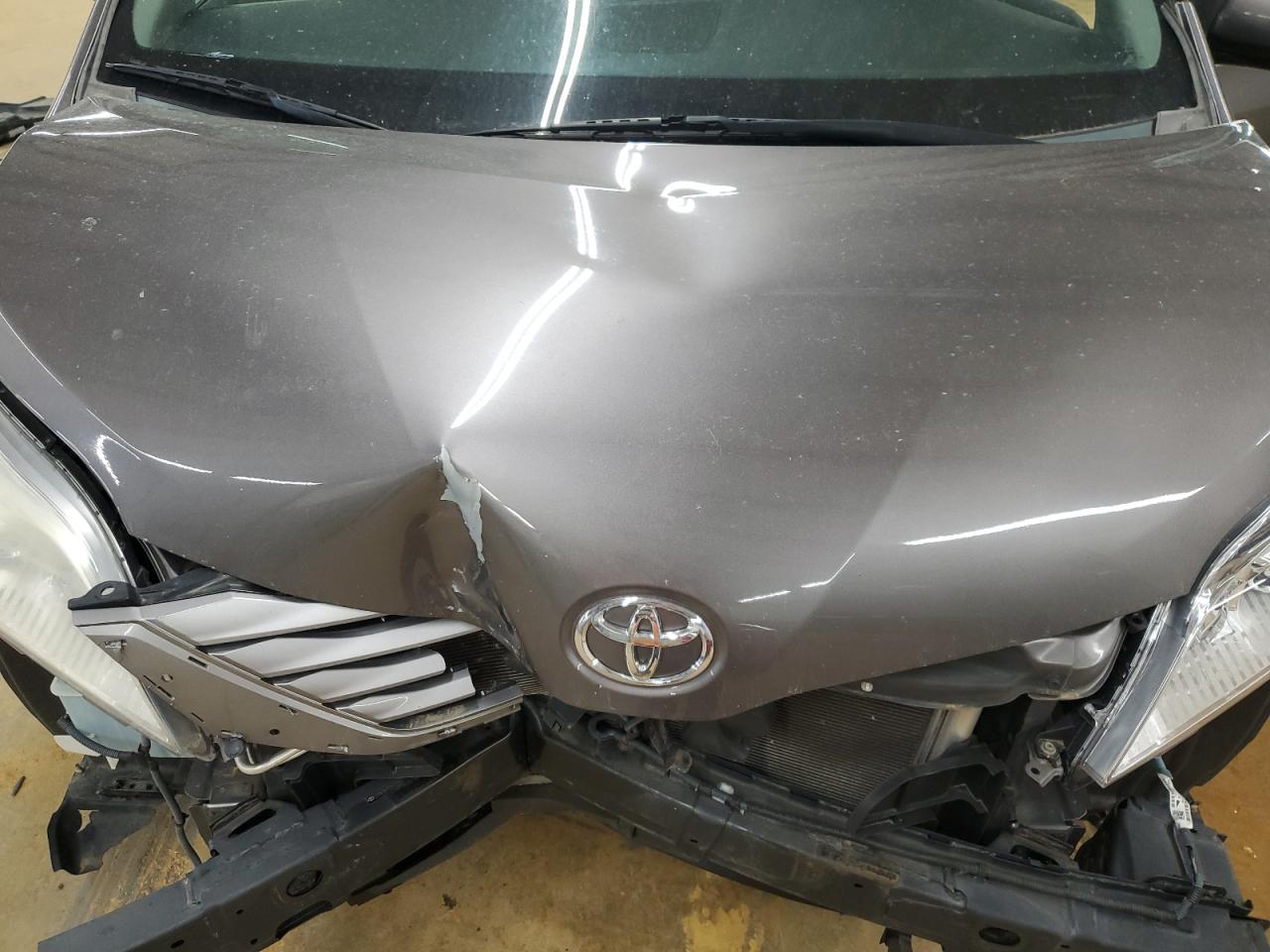 2015 Toyota Sienna - Image 13
