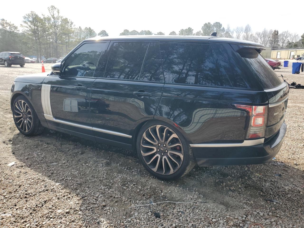 2016 Land Rover Range Rover - Image 2