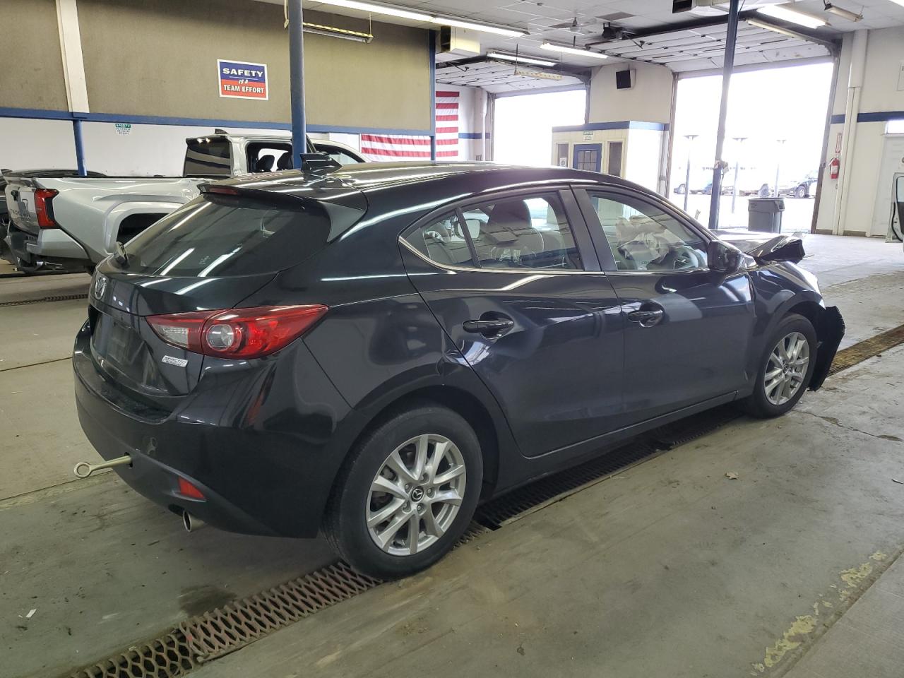 2014 Mazda 3 - Image 3
