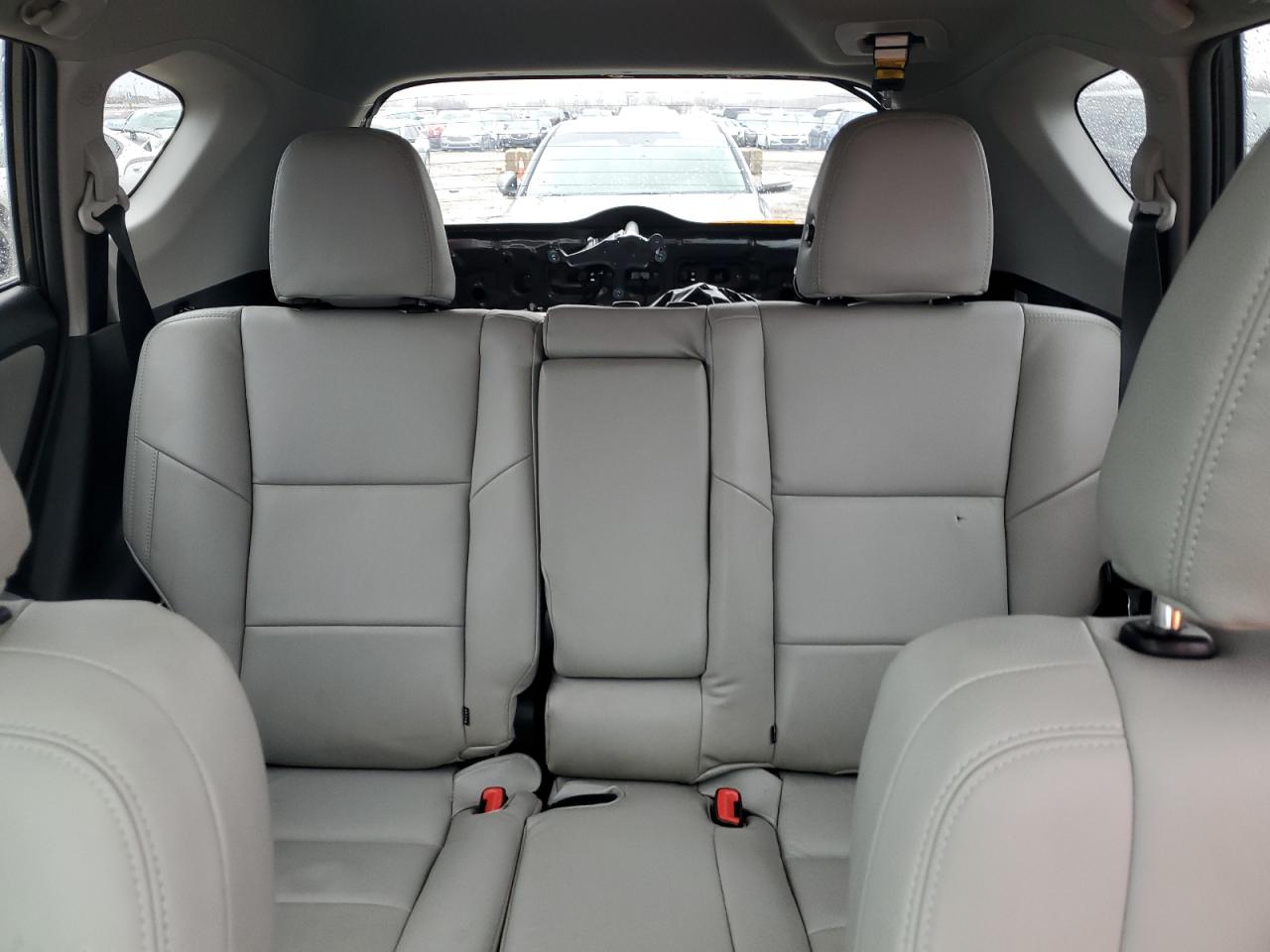2015 Toyota RAV 4 - Image 10