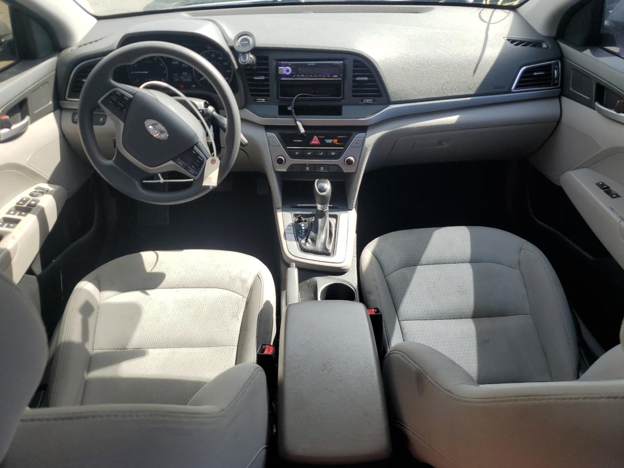 2017 Hyundai Elantra - Image 8