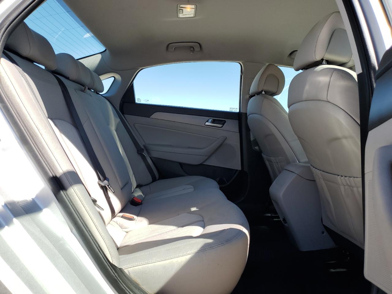 2016 Hyundai Sonata - Image 10