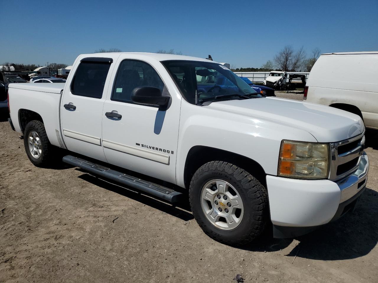 2009 Chevrolet Silverado - Image 4