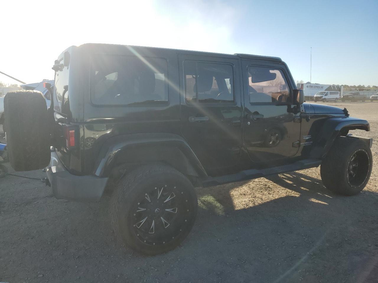 2015 Jeep Wrangler - Image 3