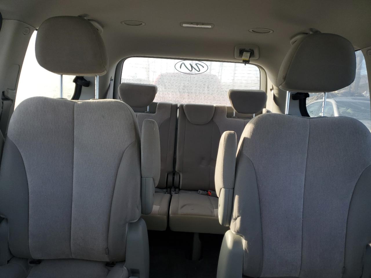 2014 Kia Sedona - Image 10