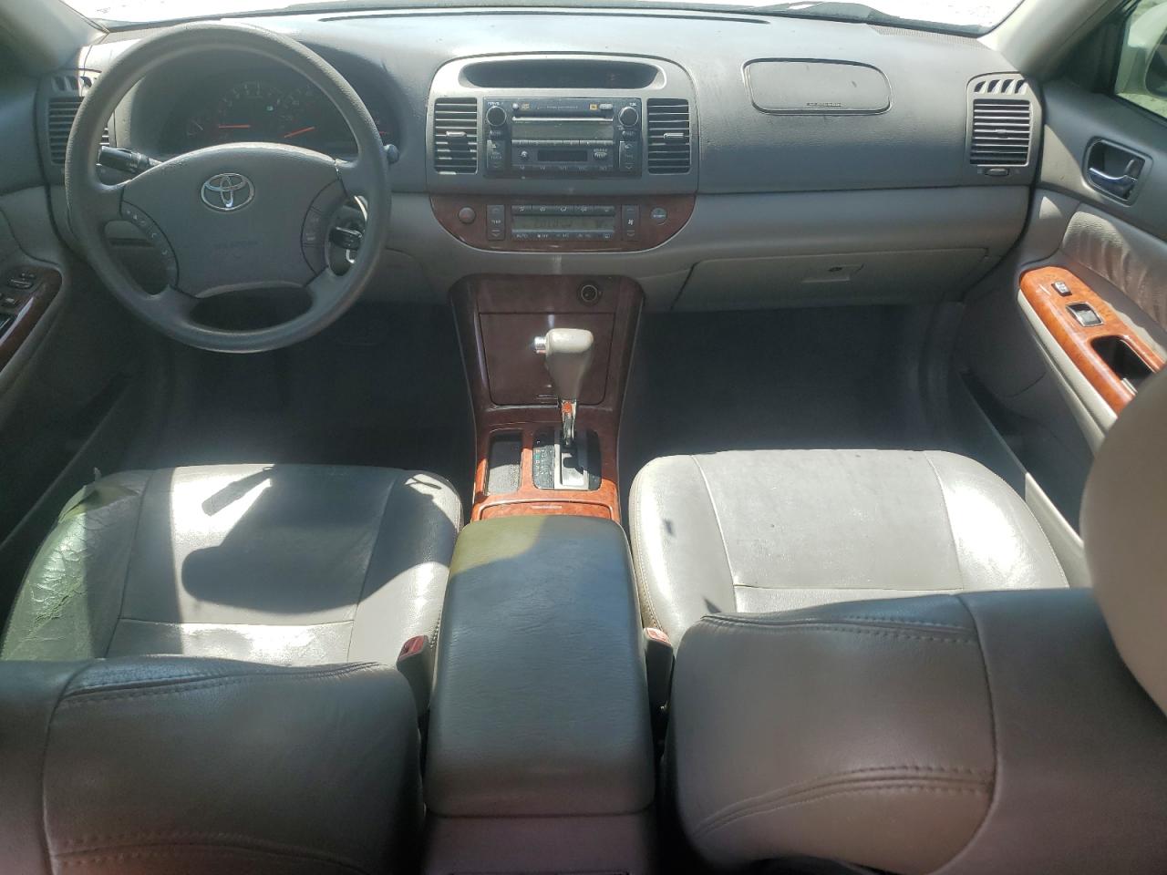 2005 Toyota Camry - Image 8