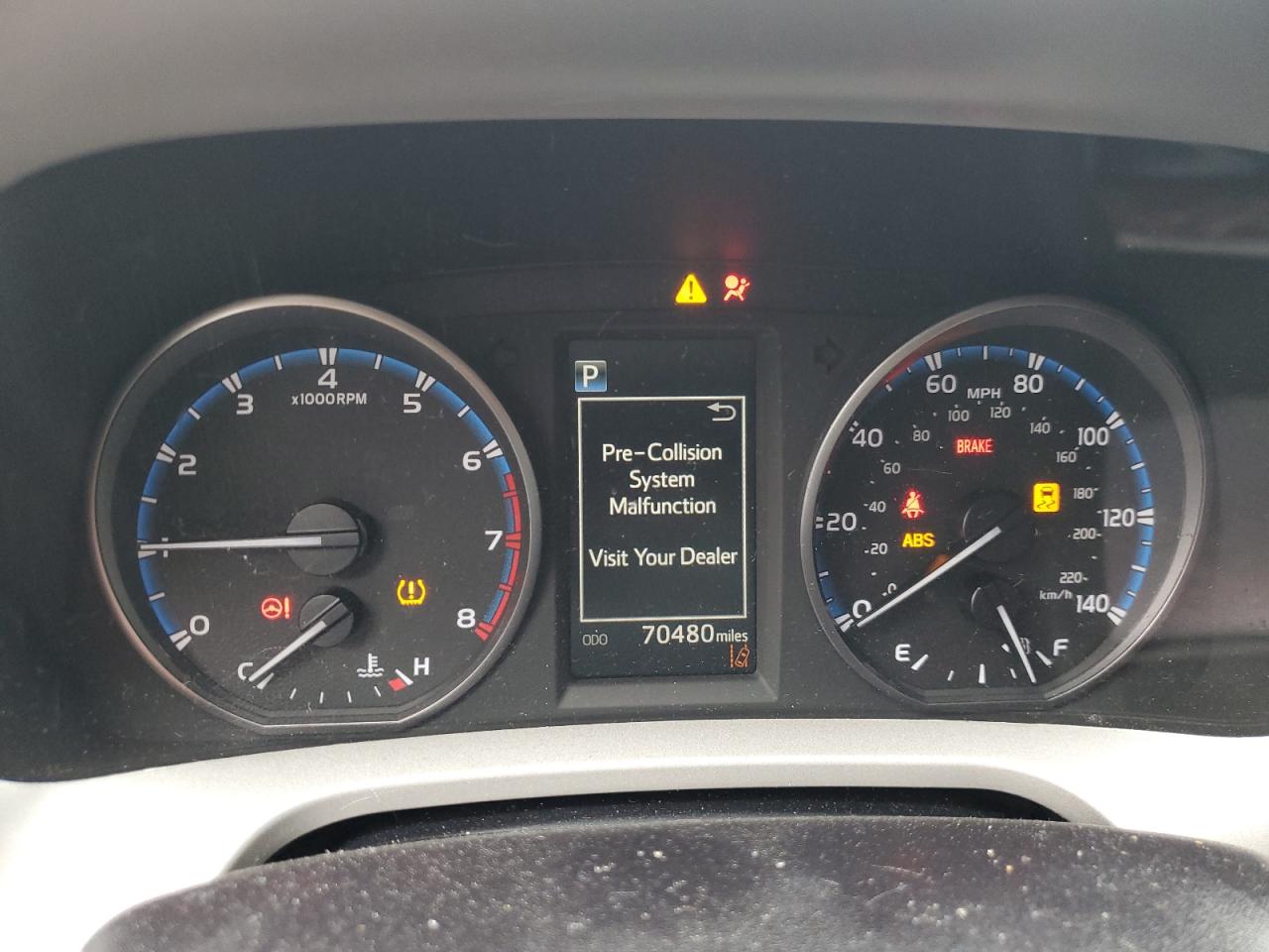 2017 Toyota RAV 4 - Image 9