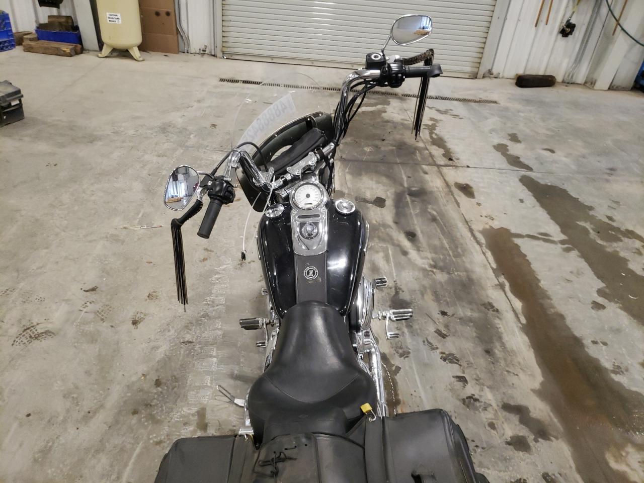 2011 Harley-Davidson Fxdc VIN: 1HD1GV415BC303131 Lot: 48888425