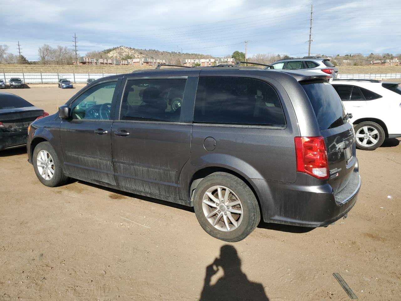2016 Dodge Caravan - Image 2