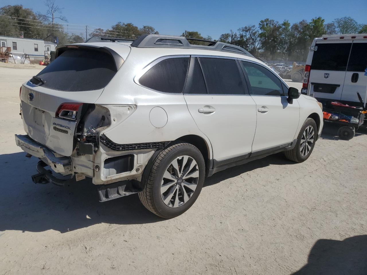 2015 Subaru Outback - Image 3