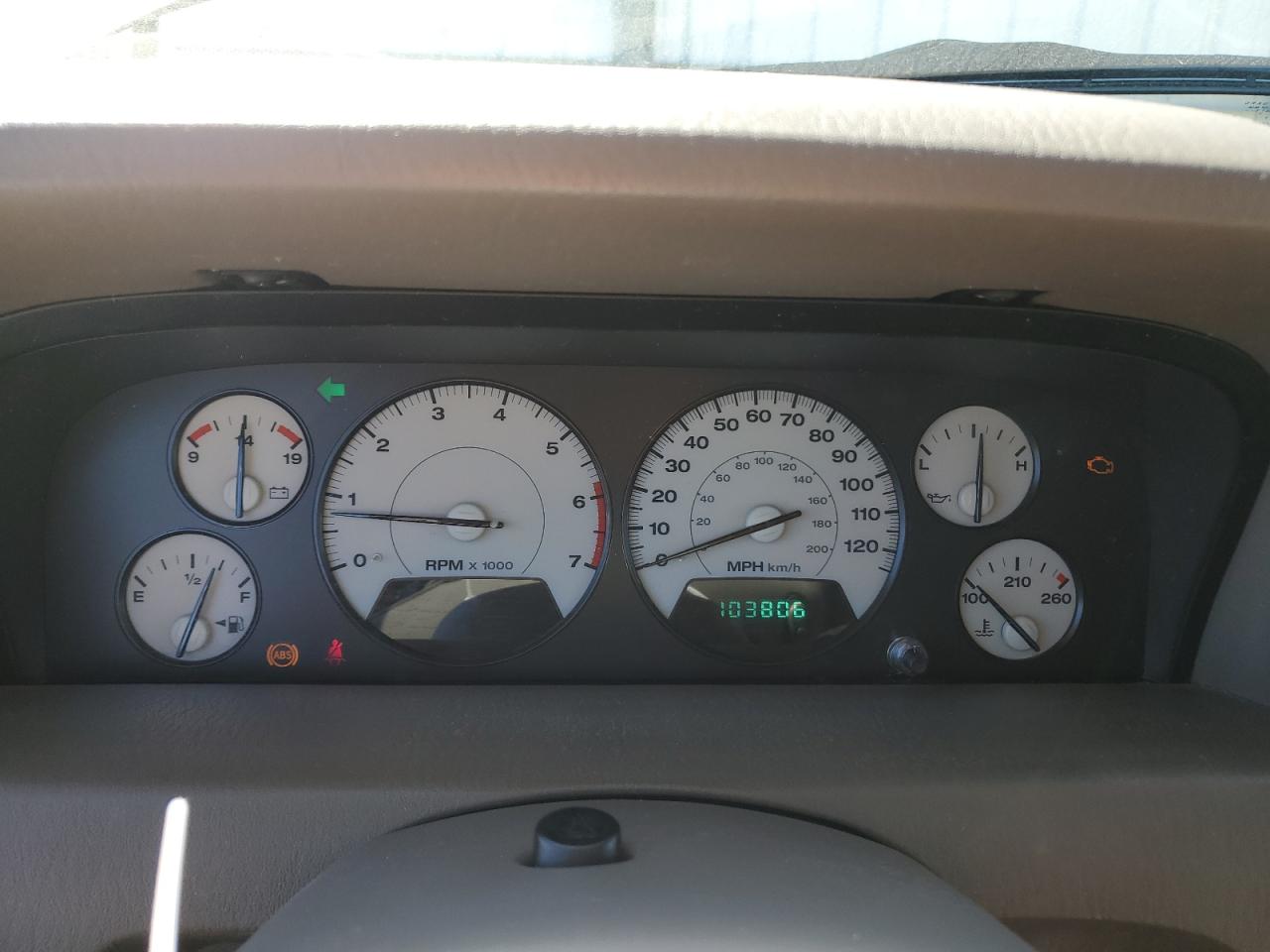2004 Jeep Grand Cherokee - Image 9