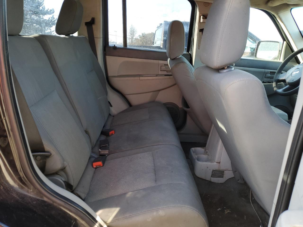 2008 Jeep Liberty (North America) - Image 11