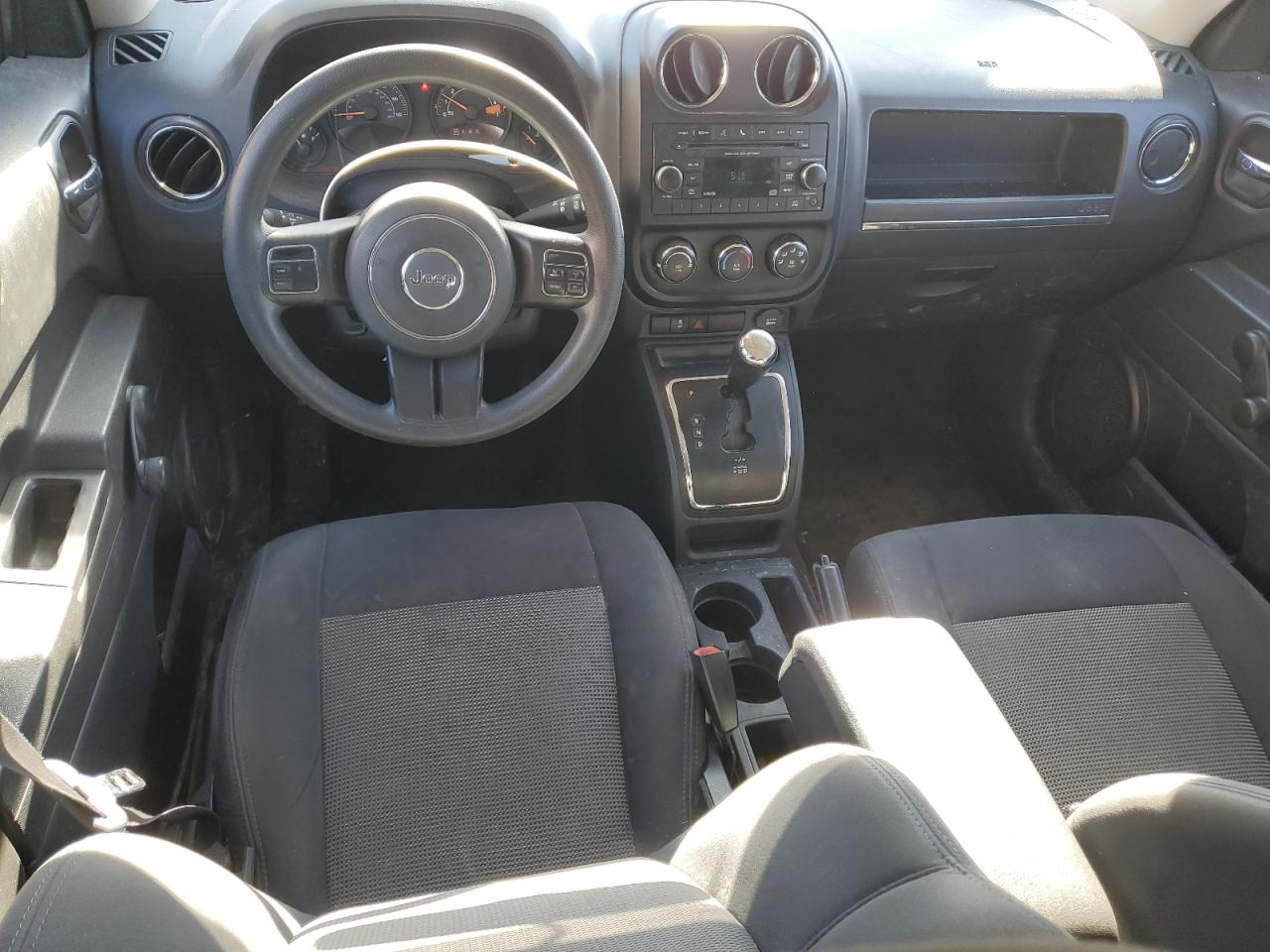 2016 Jeep Liberty (Patriot) - Image 8