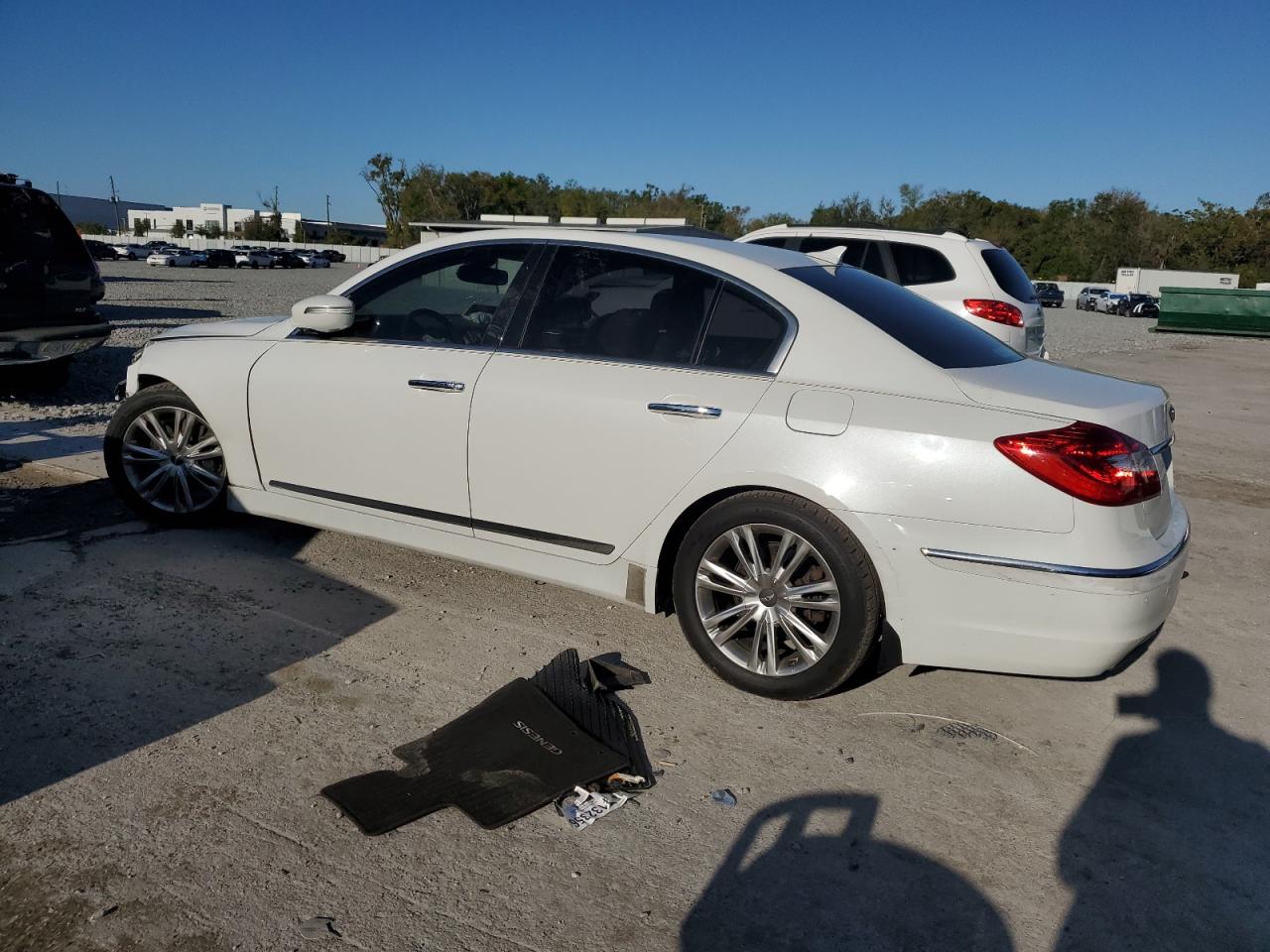 2012 Hyundai Genesis - Image 2