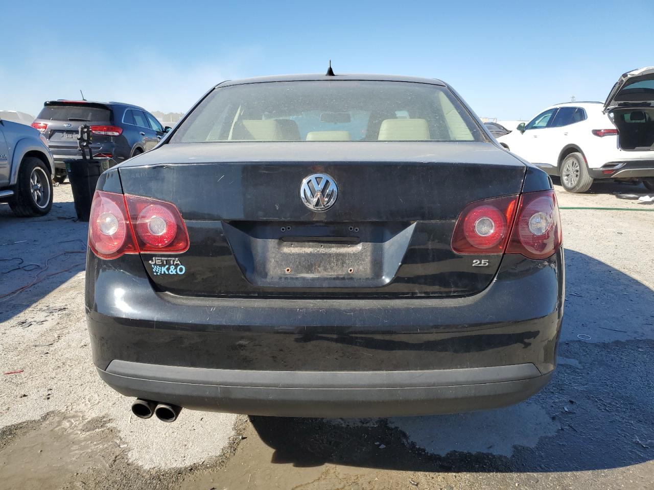 2010 Volkswagen Jetta - Image 6