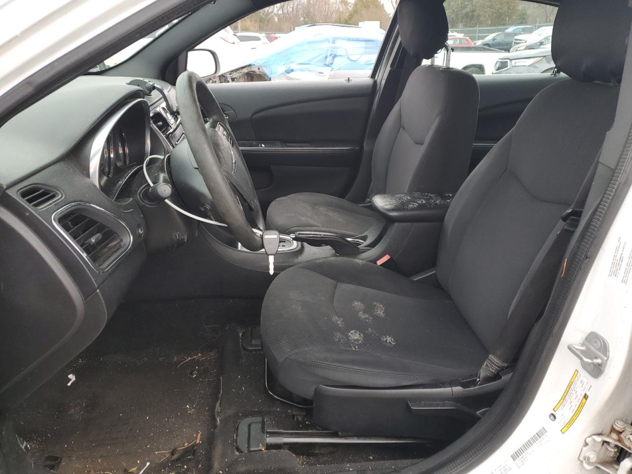 2014 Chrysler 200 - Image 7