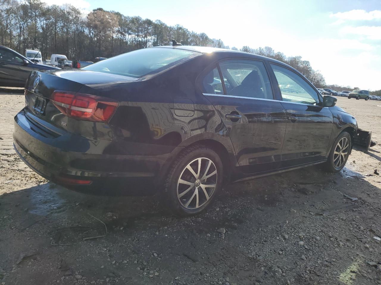 2017 Volkswagen Jetta - Image 3