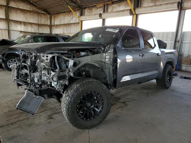 TOYOTA TUNDRA CRE 2024