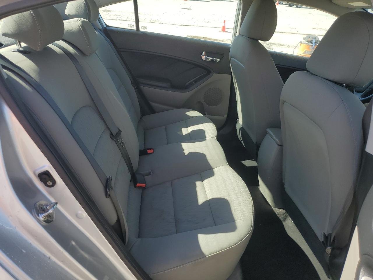 2015 Kia Forte - Image 10