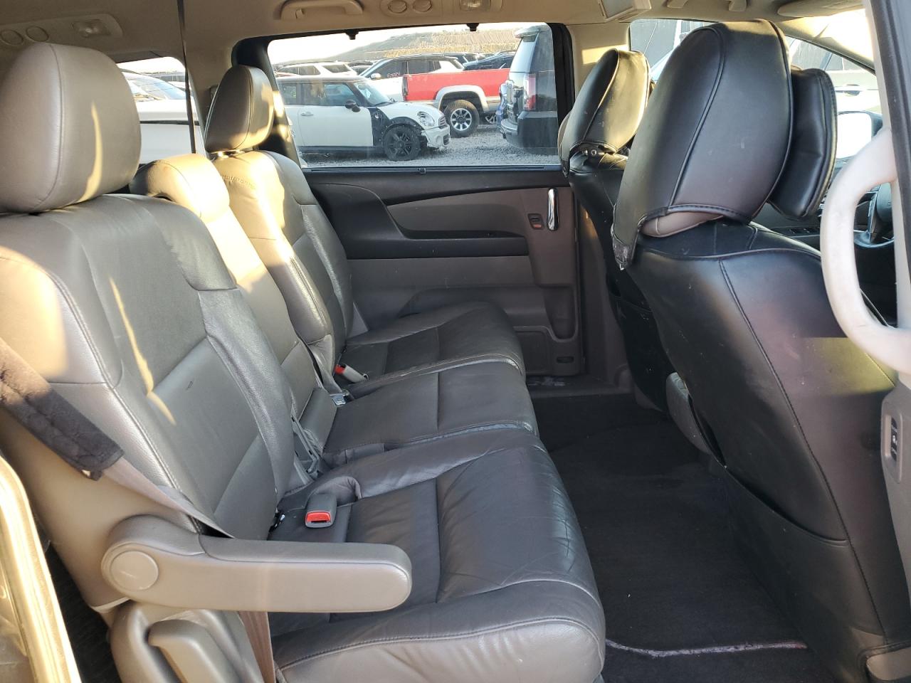 2014 Honda Odyssey - Image 11