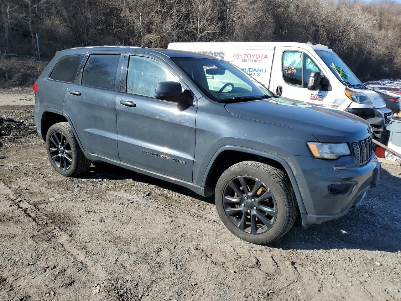 2017 Jeep Grand Cherokee - Image 4