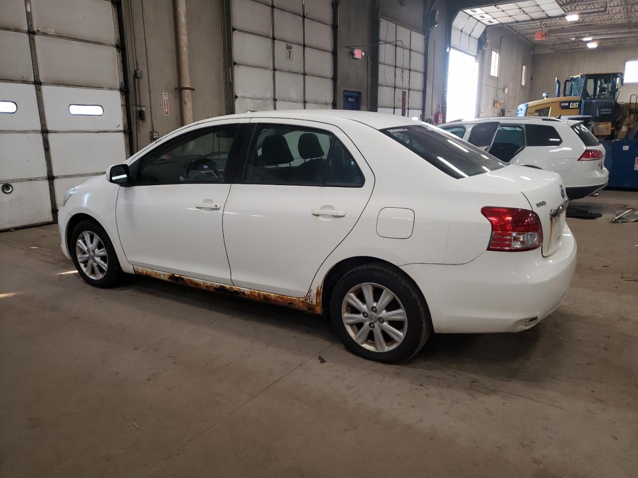 2009 Toyota Yaris - Image 2