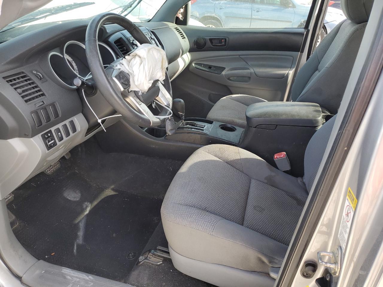2015 Toyota Tacoma - Image 7