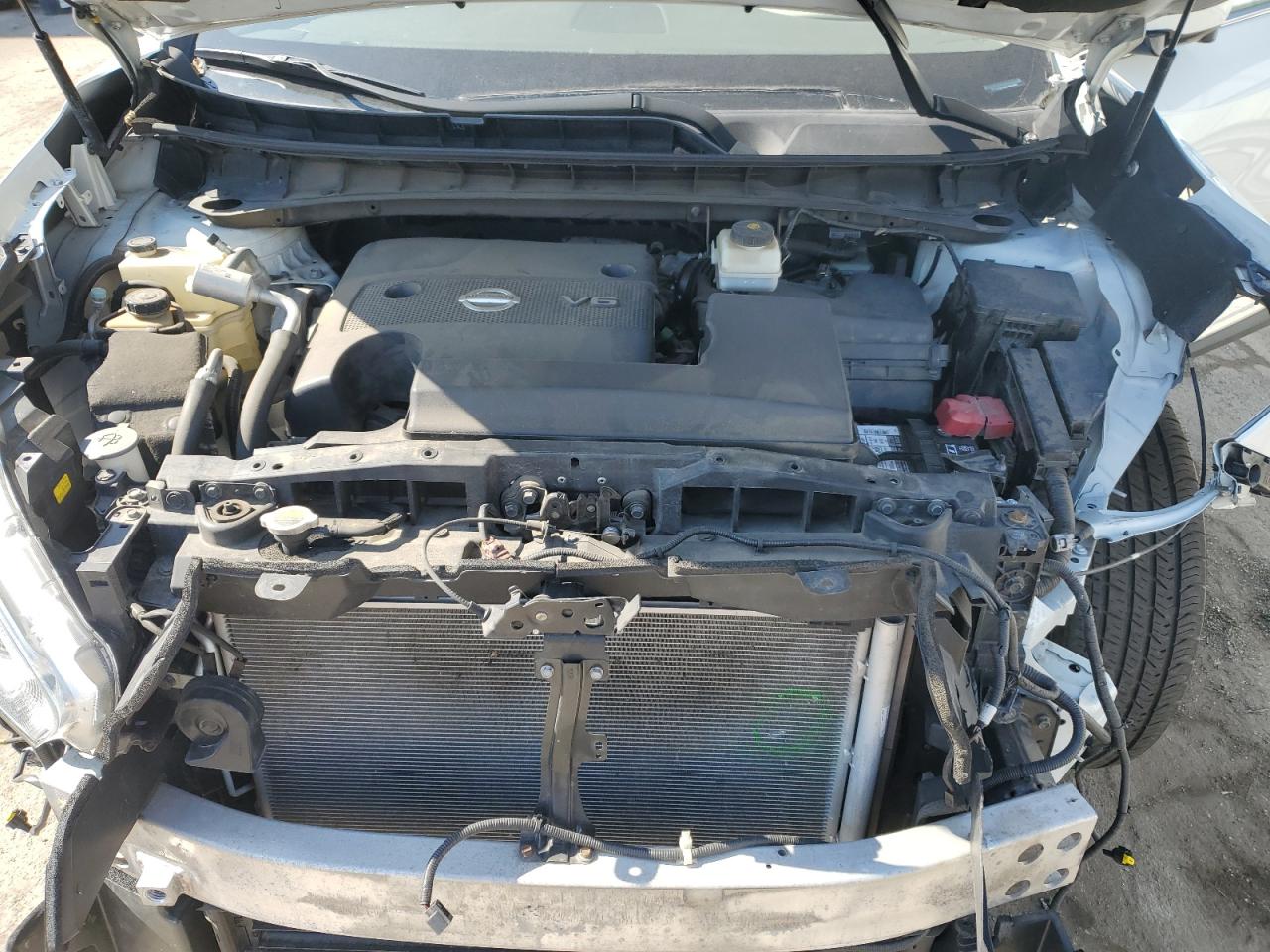 2015 Nissan Murano - Image 12